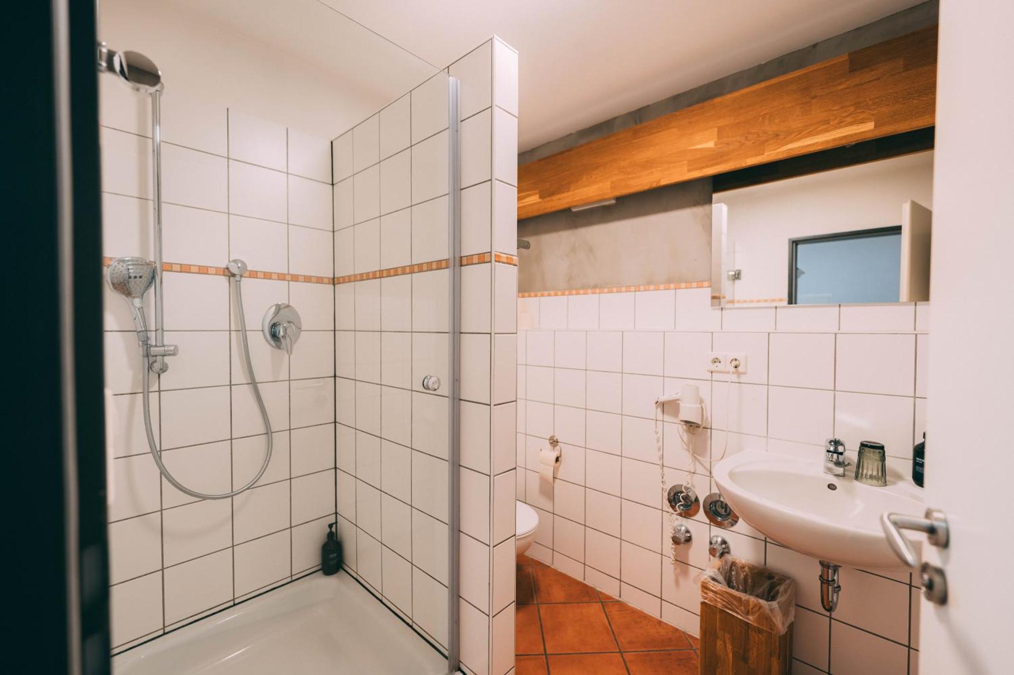Gut Huegle Jugendzimmer رافنسبرغ الغرفة الصورة