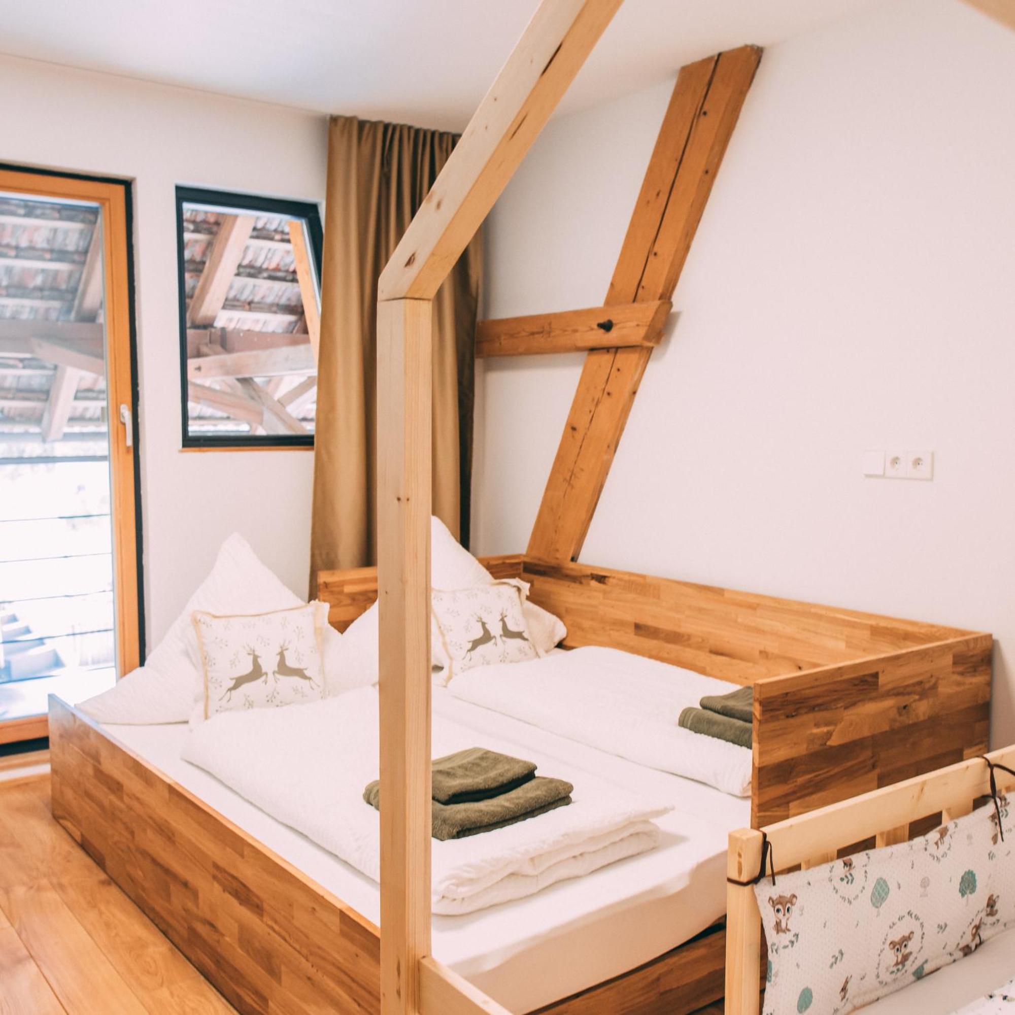 Gut Huegle Jugendzimmer رافنسبرغ الغرفة الصورة